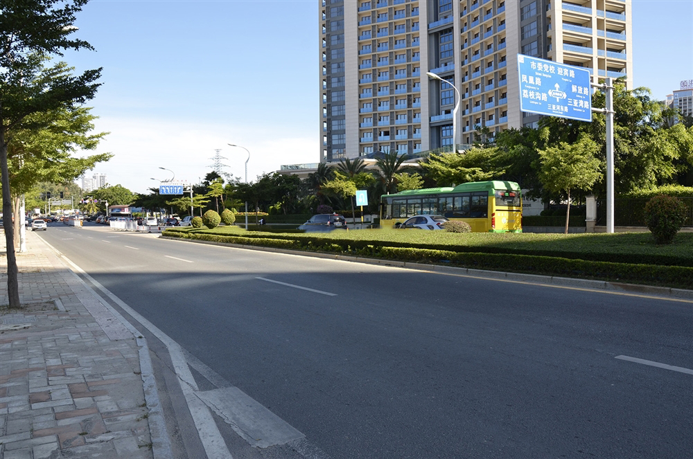 小区周边道路